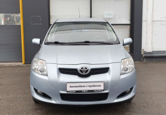 Подержанный автомобиль Toyota Auris Hatchback 2008 года (2 фото)