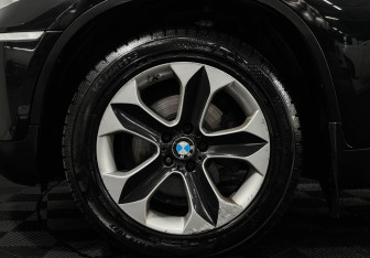 Подержанный автомобиль BMW X6 2012 года (7 фото)