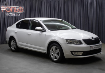 Подержанный автомобиль Skoda Octavia Liftback 2016 года (3 фото)