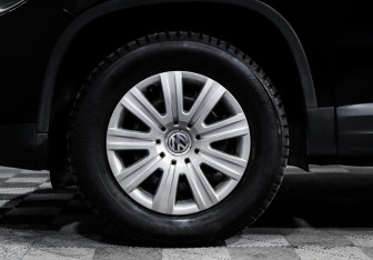 Подержанный автомобиль Volkswagen Tiguan 2016 года (15 фото)