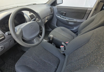 Подержанный автомобиль Hyundai Accent Sedan 2007 года (9 фото)