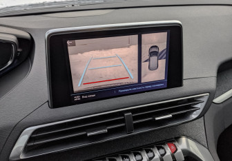 Подержанный автомобиль Peugeot 3008 2021 года (29 фото)