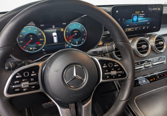 Подержанный автомобиль Mercedes-Benz GLC Coupe 2021 года (25 фото)