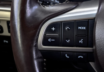 Подержанный автомобиль Lexus ES 2017 года (27 фото)