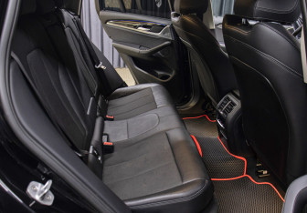 Подержанный автомобиль BMW X4 2020 года (12 фото)