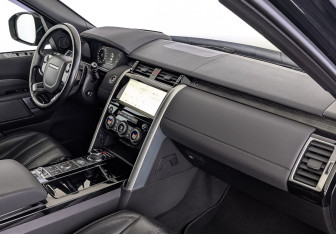 Подержанный автомобиль Land Rover Discovery 2018 года (13 фото)