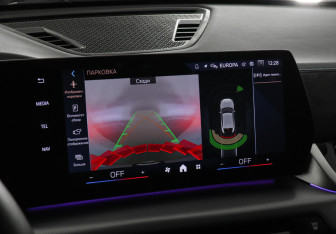 Подержанный автомобиль BMW X2 2024 года (18 фото)