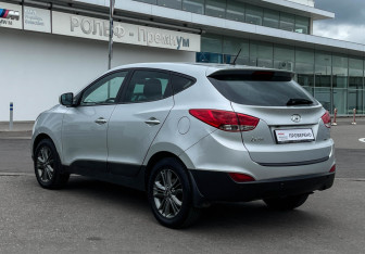 Подержанный автомобиль Hyundai ix35 2014 года (7 фото)
