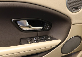 Подержанный автомобиль Land Rover Range Rover Evoque 2015 года (18 фото)