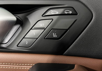 Подержанный автомобиль BMW X6 2020 года (19 фото)