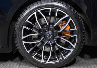 Подержанный автомобиль Zeekr 001 2023 года (29 фото)