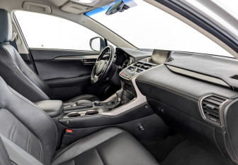 Подержанный автомобиль Lexus NX 2016 года (11 фото)