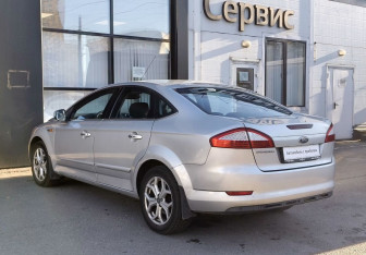 Подержанный автомобиль Ford Mondeo Sedan 2008 года (7 фото)