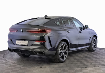Подержанный автомобиль BMW X6 2021 года (5 фото)