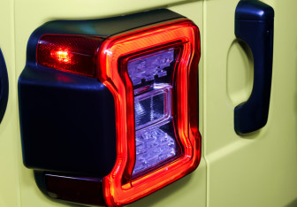 Подержанный автомобиль Jeep Wrangler 2023 года (26 фото)