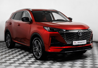Подержанный автомобиль Changan UNI-S 2024 года (3 фото)