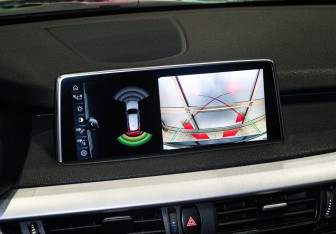 Подержанный автомобиль BMW X5 2017 года (25 фото)