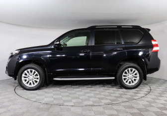 Подержанный автомобиль Toyota Land Cruiser Prado 2013 года (8 фото)