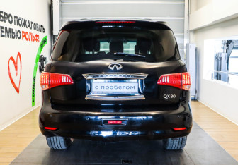 Подержанный автомобиль Infiniti QX80 2014 года (5 фото)