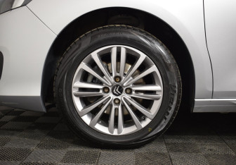 Подержанный автомобиль Citroen C4 Sedan 2020 года (7 фото)