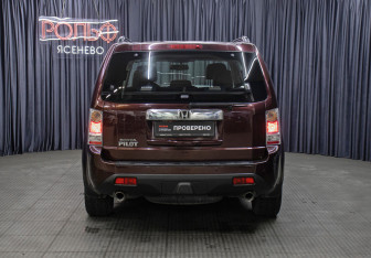 Подержанный автомобиль Honda Pilot 2013 года (6 фото)