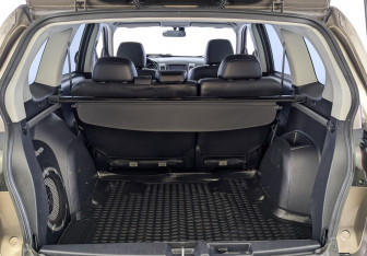 Подержанный автомобиль Citroen C-Crosser 2011 года (10 фото)