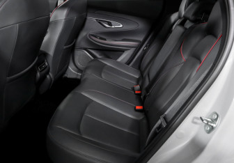 Подержанный автомобиль Changan UNI-T 2023 года (10 фото)