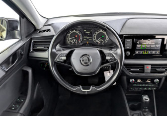 Подержанный автомобиль Skoda Rapid Liftback 2020 года (21 фото)