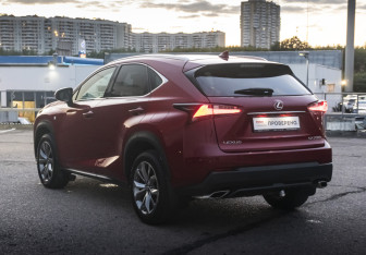 Подержанный автомобиль Lexus NX 2016 года (7 фото)