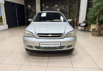 Подержанный автомобиль Chevrolet Viva 2005 года (2 фото)