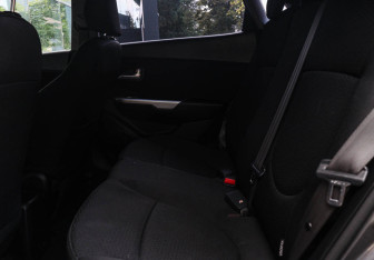 Подержанный автомобиль Kia Rio Hatchback 2013 года (8 фото)