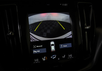 Подержанный автомобиль Volvo XC60 2018 года (18 фото)