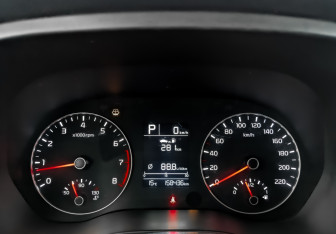 Подержанный автомобиль Kia Rio Hatchback 2021 года (16 фото)