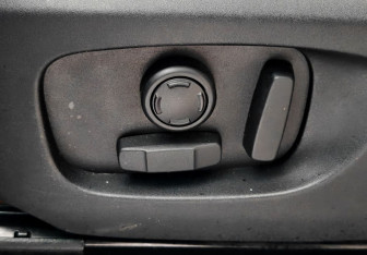 Подержанный автомобиль Land Rover Discovery Sport 2016 года (14 фото)