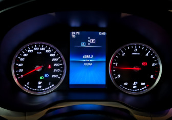 Подержанный автомобиль Mercedes-Benz GLC Coupe 2021 года (13 фото)