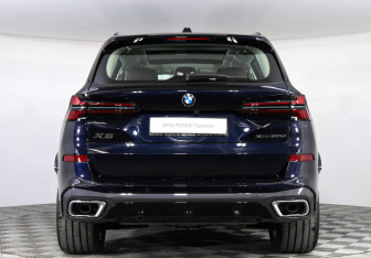 Новый BMW X5 2025 (4 фото)