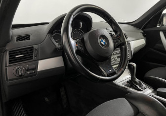 Подержанный автомобиль BMW X3 2006 года (11 фото)