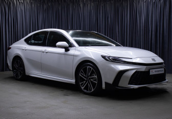 Новый Toyota Camry Sedan 2024 (3 фото)
