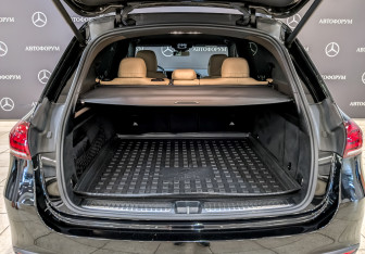 Подержанный автомобиль Mercedes-Benz GLE 2019 года (10 фото)