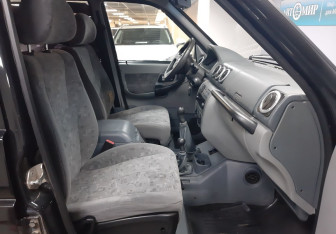 Подержанный автомобиль УАЗ Patriot 2012 года (18 фото)