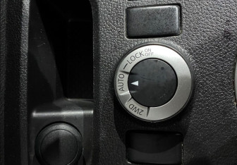 Подержанный автомобиль Nissan X-Trail 2013 года (14 фото)