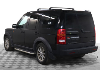 Подержанный автомобиль Land Rover Discovery 2007 года (7 фото)