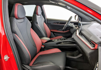 Подержанный автомобиль Geely Coolray 2024 года (24 фото)