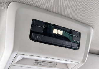 Подержанный автомобиль Volkswagen Multivan 2020 года (28 фото)