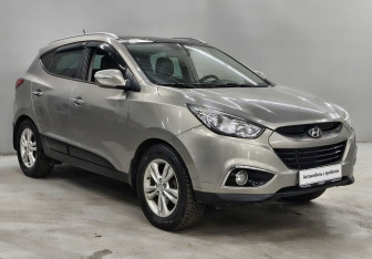 Подержанный автомобиль Hyundai ix35 2011 года (3 фото)