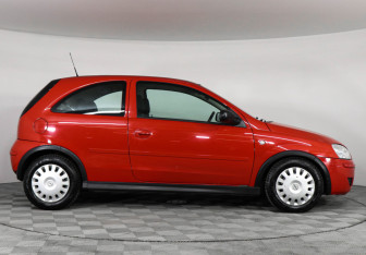Подержанный автомобиль Opel Corsa 2006 года (4 фото)