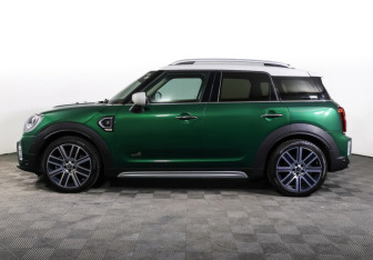 Подержанный автомобиль MINI Countryman 2020 года (8 фото)