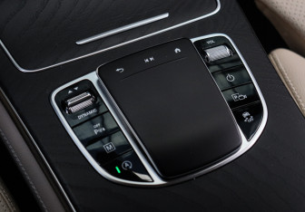 Подержанный автомобиль Mercedes-Benz GLC Coupe 2019 года (18 фото)