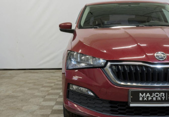 Подержанный автомобиль Skoda Rapid Liftback 2020 года (16 фото)