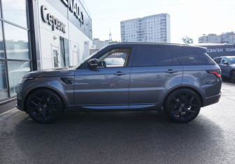 Подержанный автомобиль Land Rover Range Rover Sport 2019 года (8 фото)